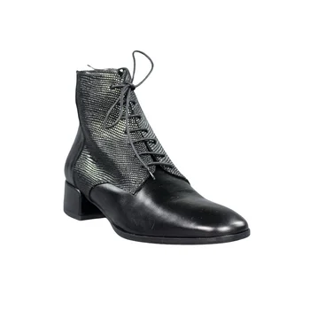 

Black ankle boots with laces delanteros.1190