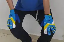 Chico de fútbol de guantes de portero para los niños de 5 a 16 años de guantes de portero niños montar en scooters sp