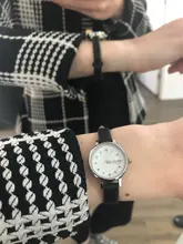 Las mujeres de moda blanco relojes pequeños 2019 marca Ulzzang señoras cuarzo reloj de pulsera Simple Retr Montre Femme con banda de cuero reloj