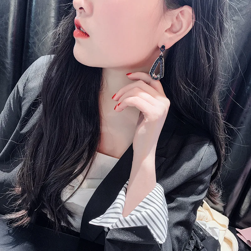 10750668760_1250376837