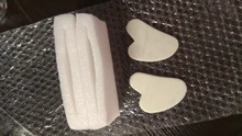 Gua Sha-rascador de piedra de Jade en forma de corazón, tablero hecho a mano de Gua Sha, rascador antiarrugas para el cuidado de la piel, belleza, 1 unidad
