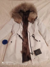 BLUENESSFAIR-abrigo de piel auténtica de zorro para mujer, chaqueta de invierno, Parka larga, Cuello de piel de mapache Natural, ropa de calle cálida