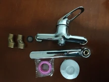 Grifo de cocina montado en la pared, giratorio para lavabo de verduras, mezclador de agua fría y caliente, fregona, grifo de piscina, fregadero, doble agujeros