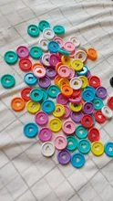 100 Uds 24mm portátil de plástico anillo de carpeta hebilla de 360 grados de rotación de agujero color aprendizaje suministros de encuadernación