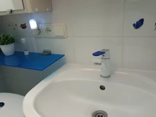 Faucet Bath-Tap Hot-Water-Mixer FRAP Brass Modern Cold New And F4534 360-Rotating Hand-Cover