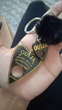 Ouija-Llavero con forma de pompón de resina para mujer, llavero de mano con bola de inflado, artesanía de tablero Punk, 1 unidad