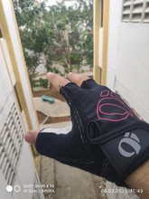 1 par de guantes de ciclismo dedo medio Anti-Slip Anti-sudor de Gel de montar en bicicleta guantes Anti Shock MTB Carretera de montaña guantes deportivos de moto