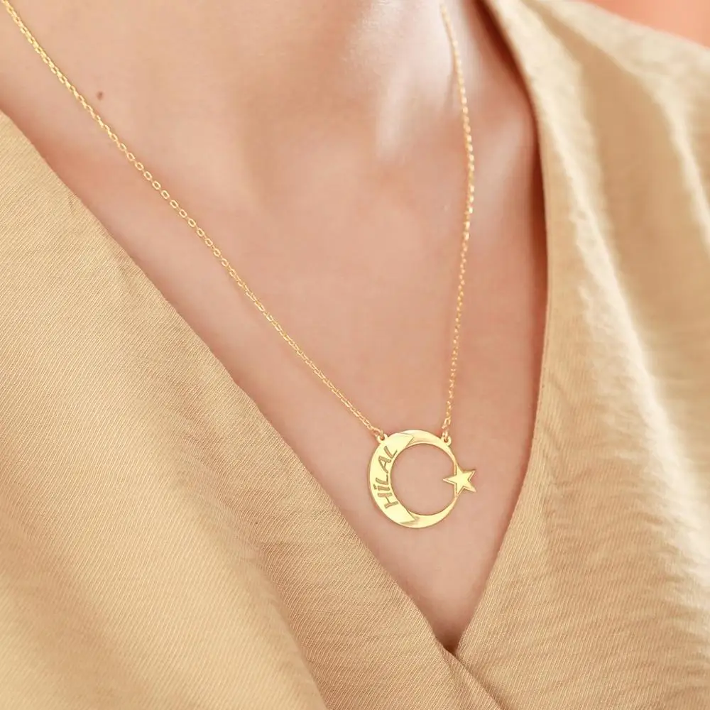 

Vaoov 925 Sterling Silver Personalized Moon Star Name Necklace