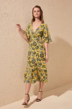 

Trendyol Double Breasted Collar Dress TWOSS20EL0576