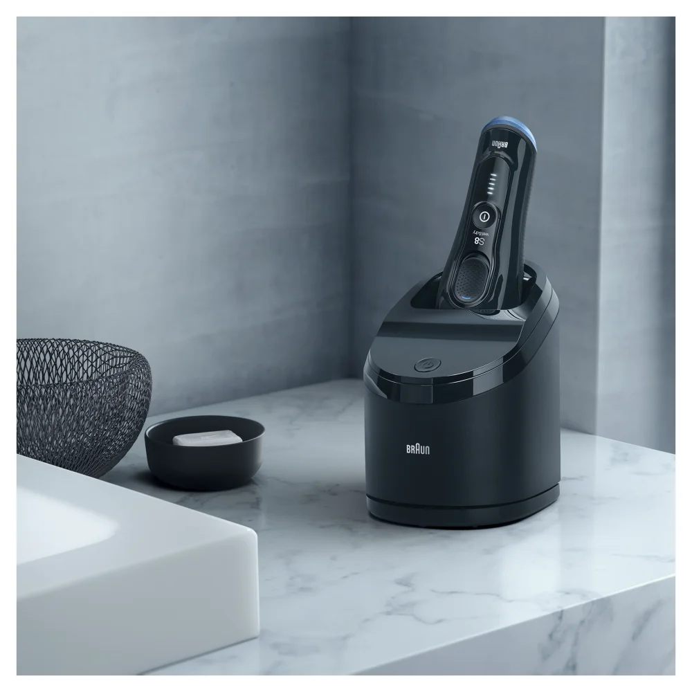 Электробритва Braun Series 8 8385cc со станцией Clean&Charge и тканевым футляром 8385 cc