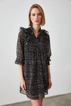 

Trendyol Upright Collar Dress TWOAW21EL1681
