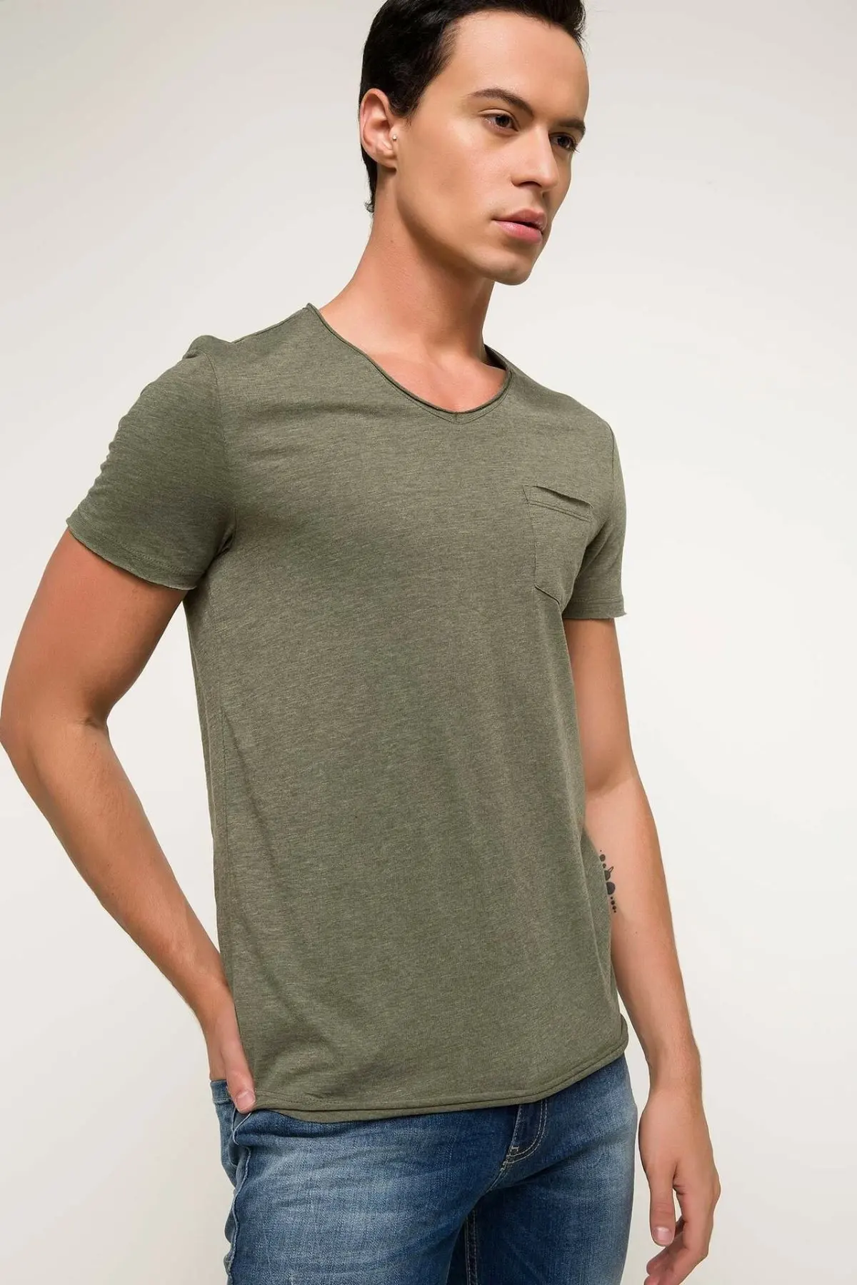 

DeFacto Trendy Army Green Mens Short Top Tees Summer Casual Man Knitted T-Shirt O-neck Cotton Tshirts I3333AZ18SMKH73