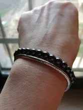 Pulsera de Metal elástica para hombre y mujer, brazalete redondo de piedra natural negra para la pérdida de peso, terapia magnética, hematita, moda