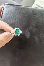 Huitan-anillos de boda de la serie de plantas románticas, anillo de compromiso de estilo europeo Vintage con piedra verde brillante, forma de flor de lujo