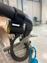 Colgador de bolsas para el carrito del bebé, accesorio para el coche del niño para colgar o cargar maletines o bolsas con rotación de 360 grados por 2 unidades