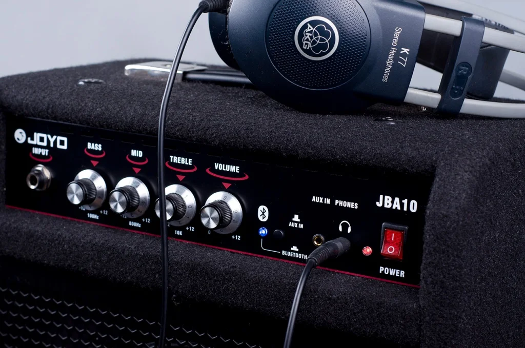 JBA10 Комбоусилитель для бас-гитары 10Вт Joyo |