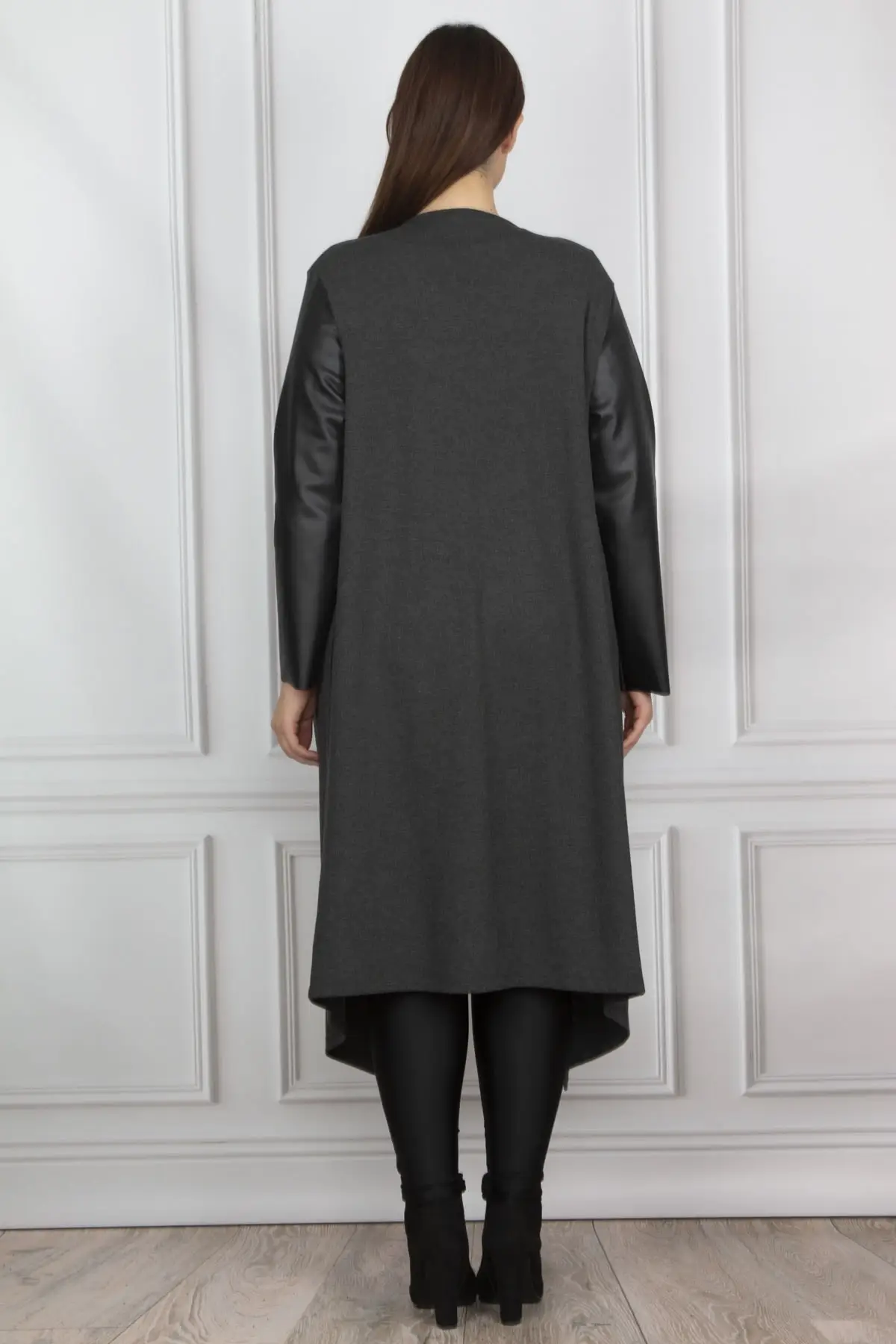 Sans Textile Женская длинная Кепка из антрацитовой искусственной кожи 65N14186