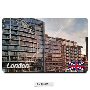 

London, UK. Vinyl magnet souvenir (size: 54x86mm). Free shipping.