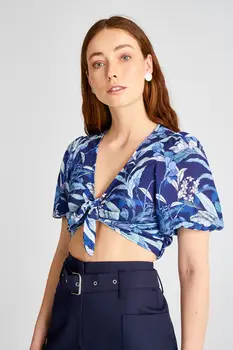 

Trendyol Flower Pattern Blouse TWOSS20BZ0870