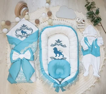 

Комплект на выписку "Король Лев" 6-ти предметный