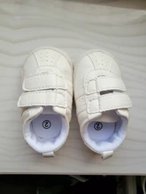 Zapatos de cuna de piel sintética para bebé recién nacido, zapatillas de deporte para niño y niña