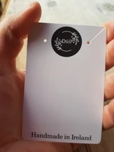 Soporte de exhibición para pendientes, caja de embalaje de cartas con logotipo personalizado, Color marrón, blanco y negro, de papel Kraft, 4 tamaños, 100 Uds.