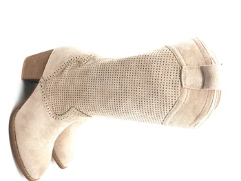 

Boot Cane half, Cuban heel, round toe