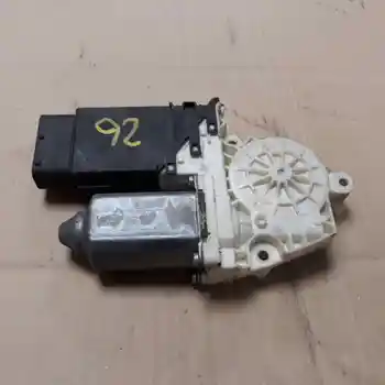 

F005S00052 WINDOW MOTOR FRONT RIGHT SEAT TOLEDO (1M2)