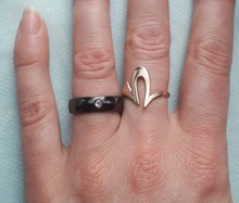 Anillo de cerámica de color blanco y negro para mujer, sortija grande de cristal para boda, ancho de 6mm, talla 6-10, regalo para hombre