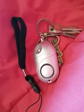 Alarma Personal de seguridad con sonido de emergencia, autodefensa, llavero de linterna de luz LED, herramienta Anti-ataque para mujeres y niñas