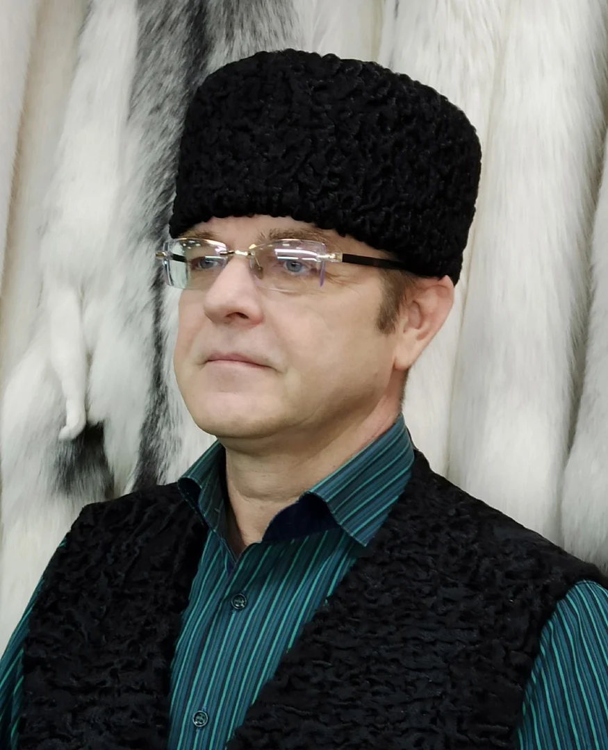 Кубанка восторг hats черный 54. Копилка кольцо урала. Кубанк. Кольцо урала верхняя пышма. Банк кольцо урала.