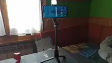 Bien DIER de aleación de aluminio inalámbrica bluetooth selfie stick ampliable mini trípode plegable de mano monopod con luz de relleno LED