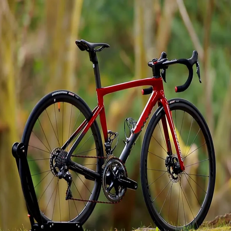 2022 New Uci Fastest Race Road Bike Frame And Wheels Disc Brake Thru