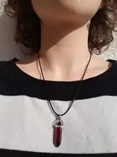 Colgante de cristal Natural con forma de columna Hexagonal para mujer, colgante de piedras, cadena de cuero, joyería