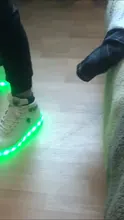 Tamaño 35-44 mujeres Anti-deslizante luminosa zapatillas de deporte hombres Led resistente al desgaste zapatos informales brillantes adultos zapatos con amortiguación con luz