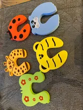 5 unids/lote la protección de la seguridad del bebé lindo Animal Tope de puerta de seguridad de bebé Tarjeta de bloqueo cuidado de recién nacido Niño dedo Protector