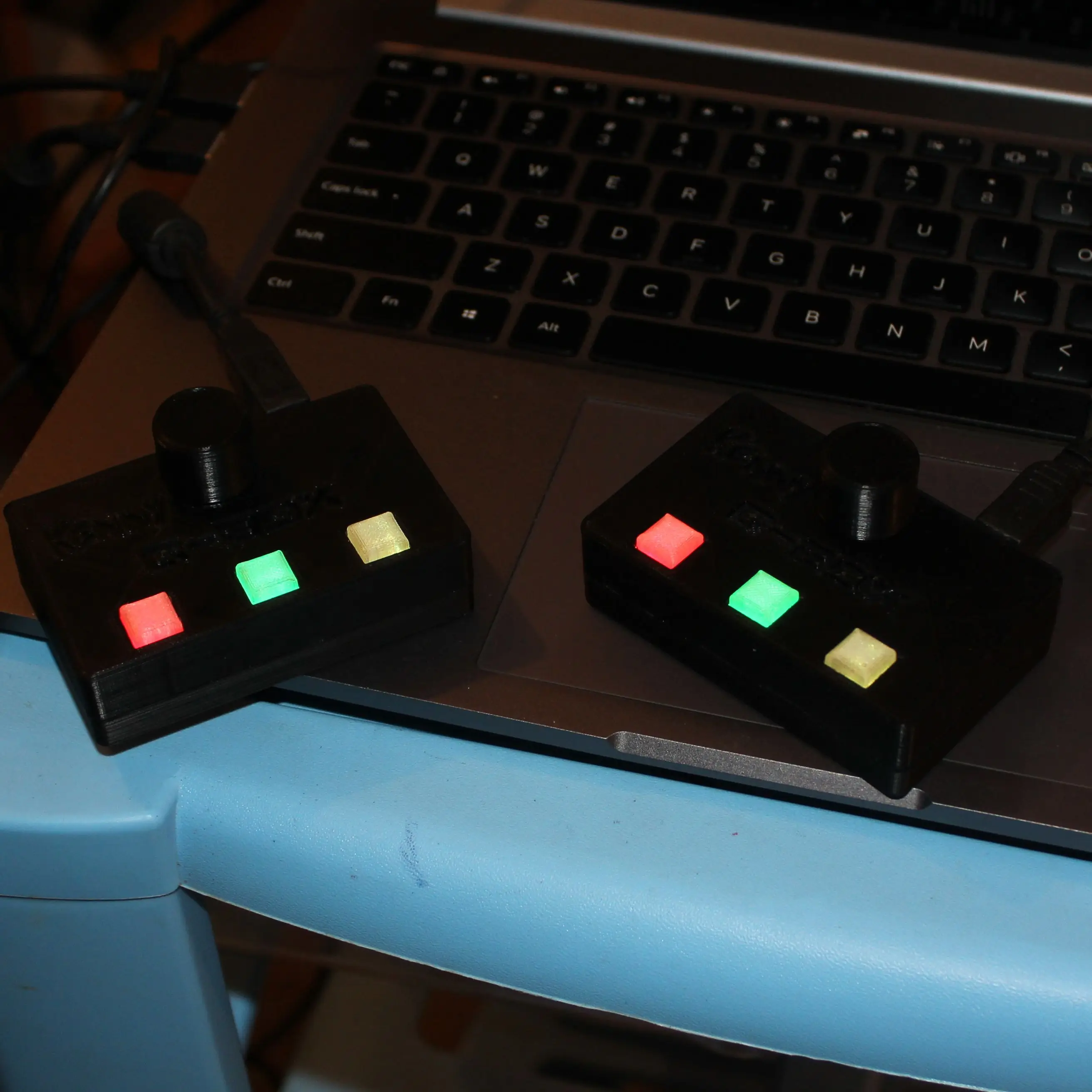 メディアコントローラー QLab controller
