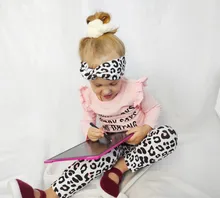 Conjunto de ropa para niñas pequeñas, Tops de manga larga con letras para recién nacidos, pantalones informales con estampado, diadema, trajes para niños pequeños
