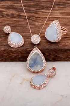 

Chalcedony Stone Rose Silver Set 2005Hand Made Silver Jewellery Set