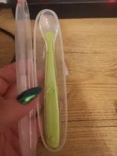 Cuchara de alimentación de bebé con caja de almacenamiento, cuchara antideslizante de entrenamiento para bebé, vajilla de alimentación de bebé bonita de silicona de grado alimenticio, 1 Uds.