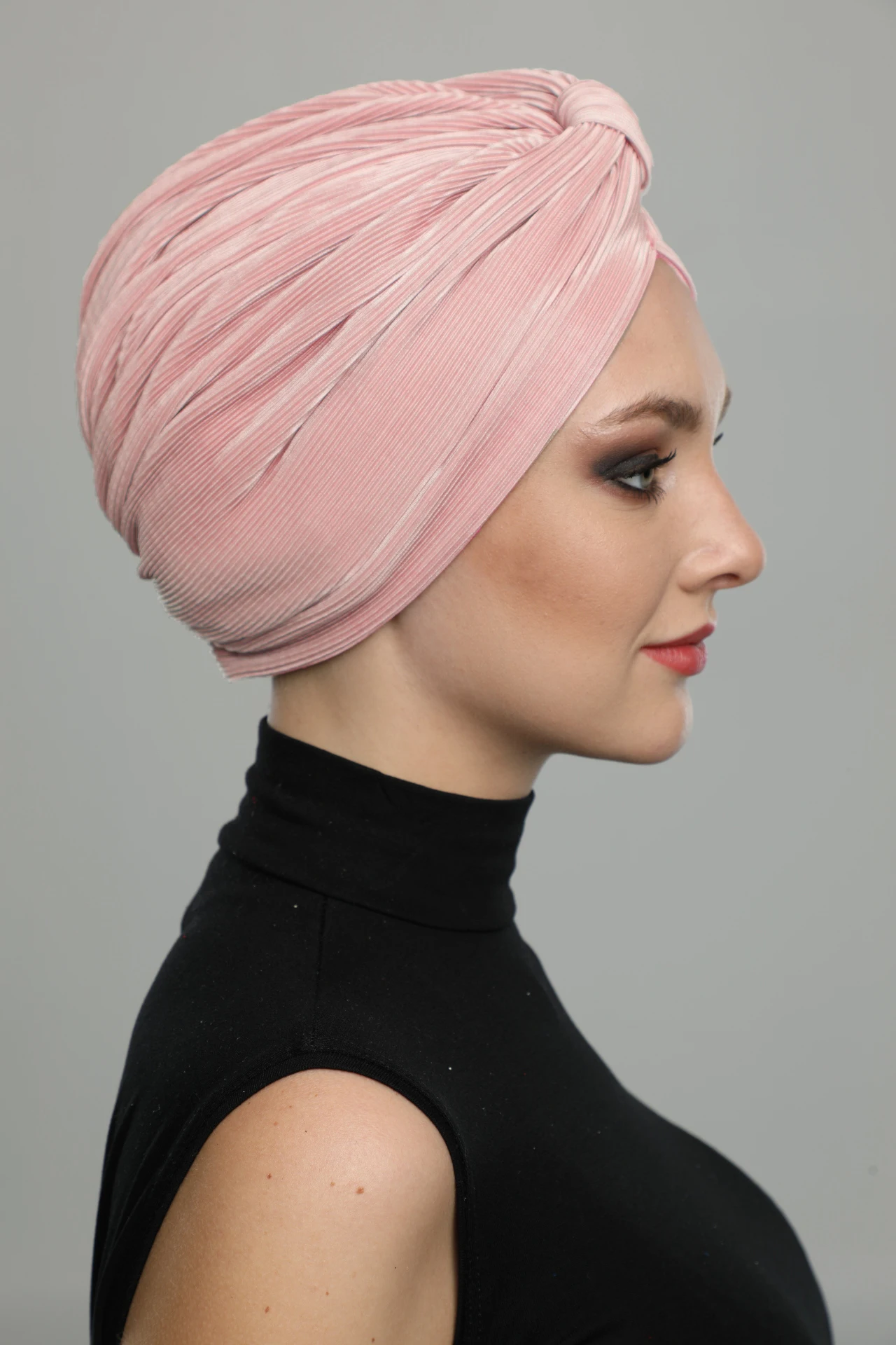 2022 New Fashion Cross Pleat Banded Ready Made Turban Hijab Bonnet Scarf Cancer Cap Special Women Product Beret Bandana Muslim Liner Chemo All Season Rib Lame Pearl Bead