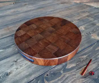 

End cutting board Oak, handmade ns11030/30 х4.3см