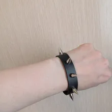 Pulsera gótica negra Punk para mujer, remache de punta cónica, brazalete de cuero negro, talla grande, Unisex