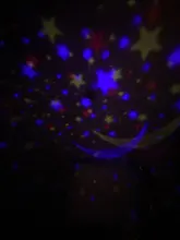 Proyector LED de estrellas para Noche de Luna, lámpara de luz nocturna giratoria de cielo para niños, dormitorio de bebé, regalo de Navidad