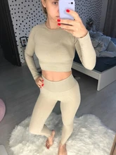 Conjunto de ropa deportiva de Yoga para mujer, ropa de entrenamiento, ropa deportiva de gimnasio, leggings, sostén sin costuras para Fitness, Top corto de manga larga, traje de Yoga