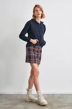 

Trendyol Arched Hem TWOAW21ET0525