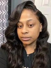 Younsolo del pelo humano de la onda suelta mechones con cierre brasileño cabello humano Remy 3 mechones con cierre de encaje suizo negro Natural