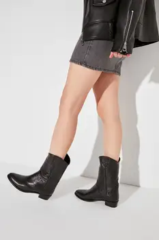 

Trendyol Genuine Leather Women Boots & Bootie TAKAW20BO0327