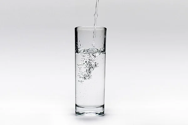 8杯水恰当喝水时间表-养生法典