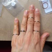 Anillo de titanio y acero fino para hombre y mujer, anillo de dedo de color dorado, rosa, moda Simple, Color plateado, 1MM